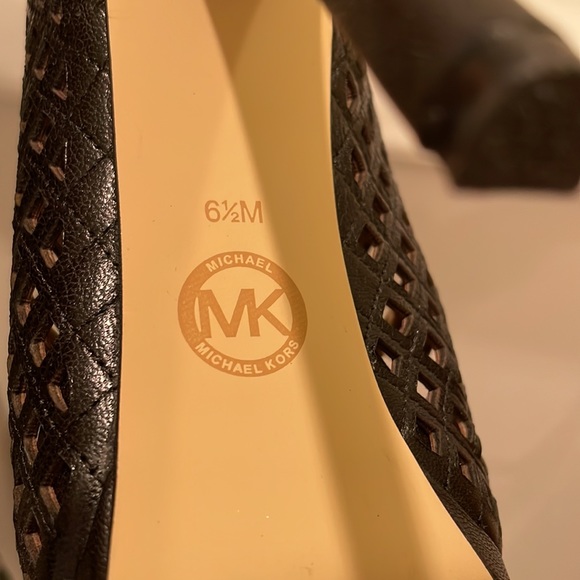 Cute black booties - Picture 6 of 8